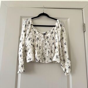 NWT American Eagle Floral Blouse